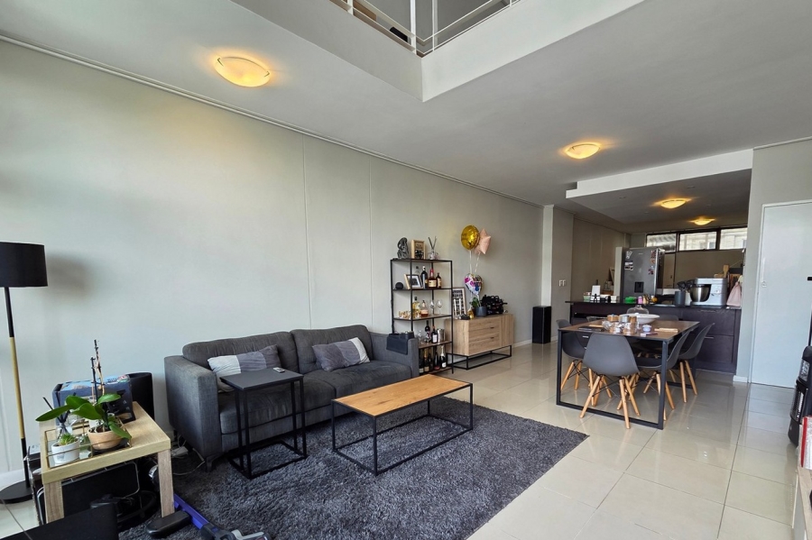 To Let 2 Bedroom Property for Rent in Green Point Western Cape